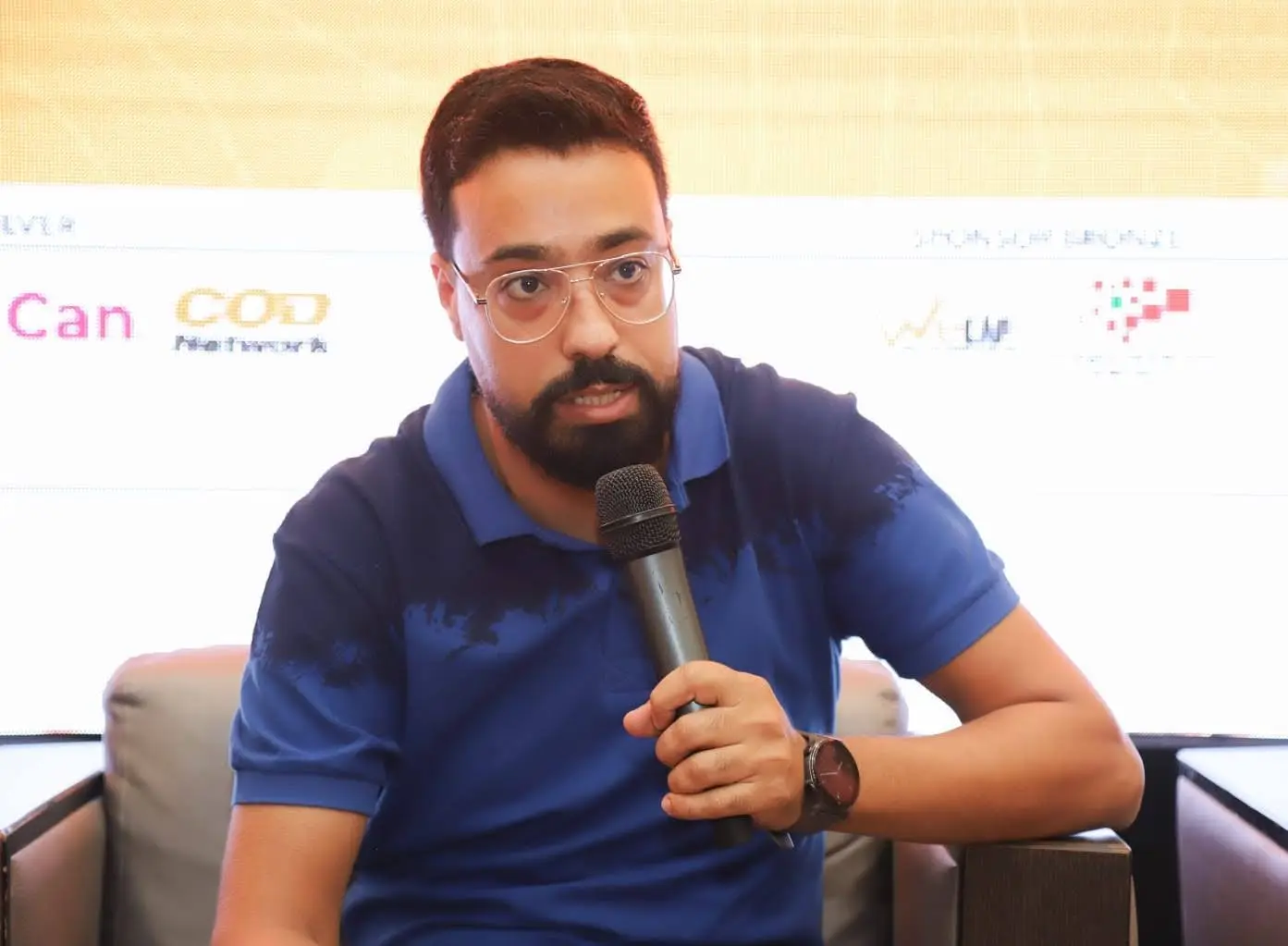 من الصحافة إلى القيادة الرقمية: ما تعلمته من بناء فرق المحتوى في المشهد التقني المغربي